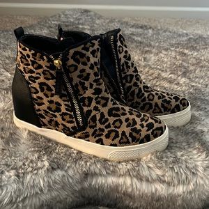Cheetah print 🐆wedge ankle tennies